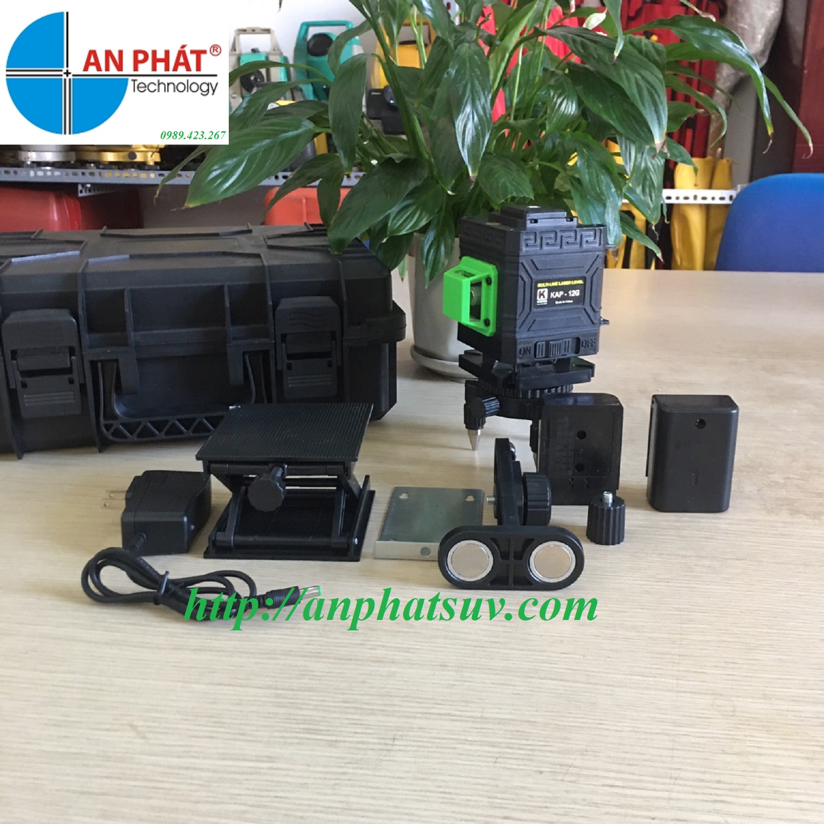 Máy laser 12 tia xanh KAP-12D