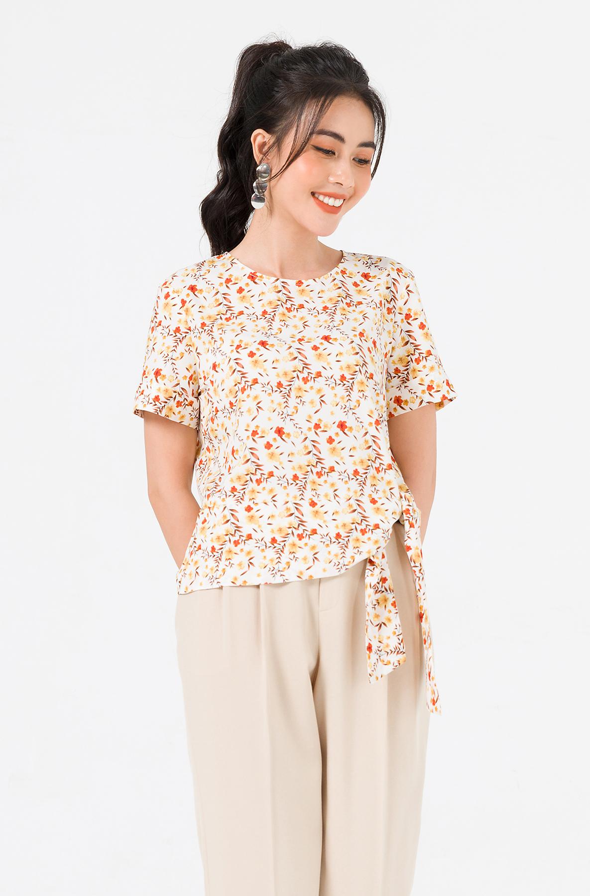 Áo nơ eo, tay lơ vê LAMER L61B20H014-F1541 (Trắng Họa Tiết Nâu