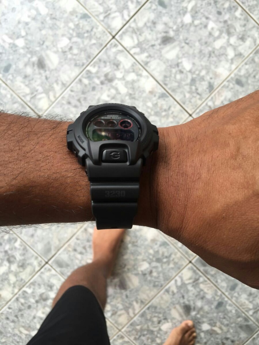 Đồng hồ nam dây nhựa Casio G-SHOCK DW-6900MS-1DR