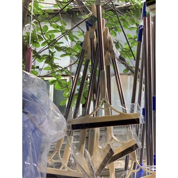 Tay gạt kính cán inox