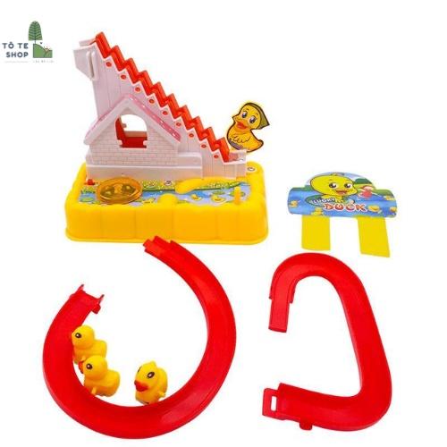 Đồ chơi vịt vàng leo thang, cầu trượt mini với những chú vịt vàng đáng yêu cho bé vui chơi thỏa thích
