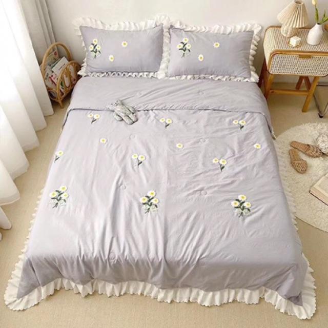 Set Chăn Ga Gối Đũi Thêu Cúc Hoạ Mi Hàng Nhập Khẩu Cao Cấp 4 Món Chăn Trần Sẵn