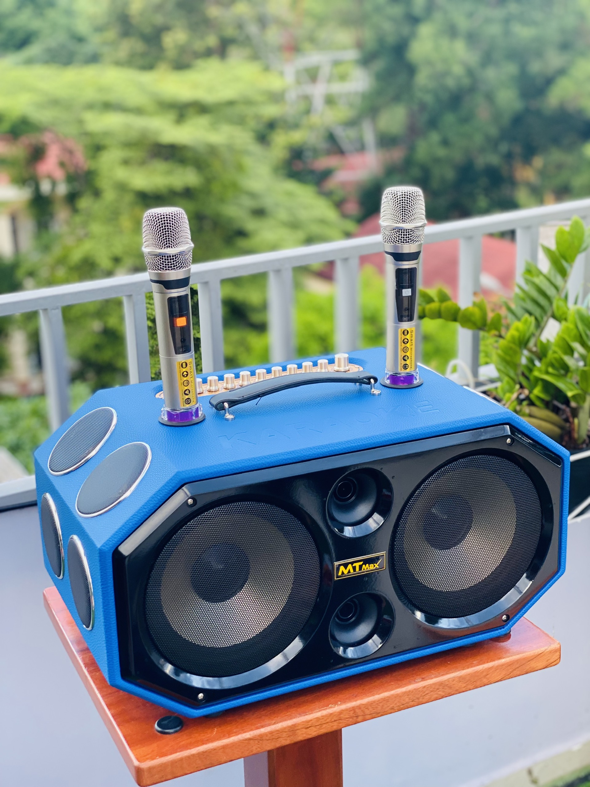 Loa Xách Tay Karaoke MTMAX K124 Pro Âm Thanh Đa Hướng Hệ Thống 12 Loa 12 Đường Tiếng, 2 Bass 20 Công Suất Lớn Đến 500W, Tặng Kèm 2 Micro, Hàng Chính Hãng, Bảo Hành 12 Tháng