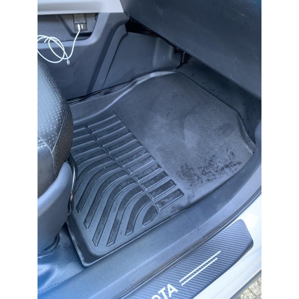 Thảm lót sàn xe ô tô Toyota VELOZ 2022 Nhãn hiệu Macsim chất liệu nhựa TPE cao cấp màu đen