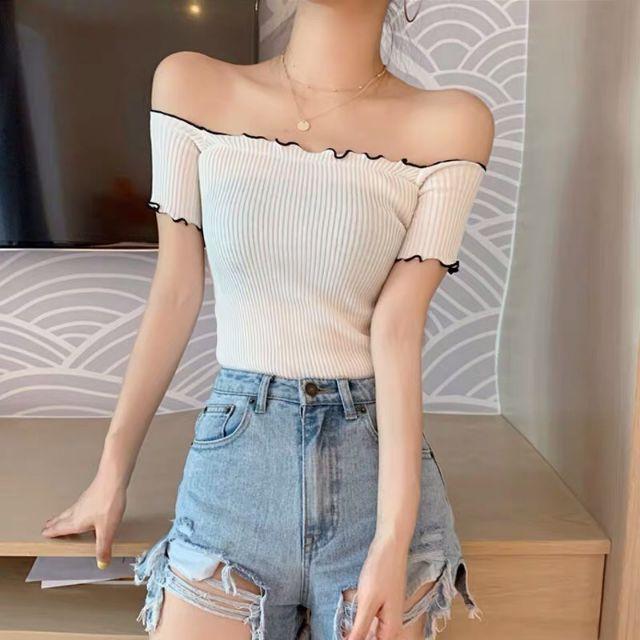 Áo trễ vai tay ngắn sọc