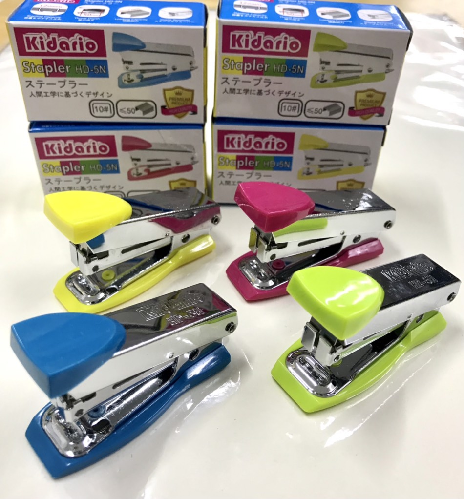 Bấm Kim Số 10 Mini Kidario HD-5N - Giao Màu Ngẫu Nhiên