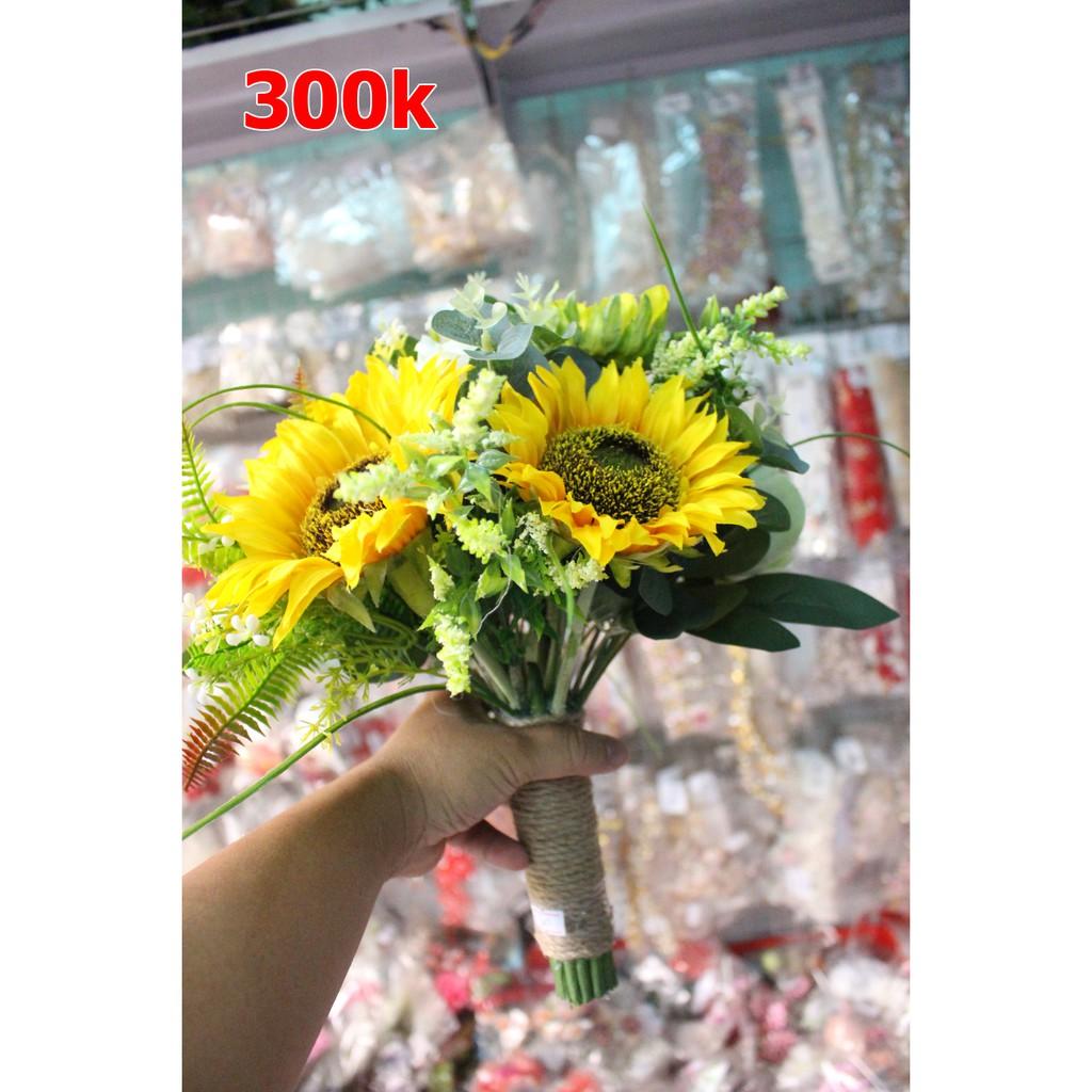 Hoa cầm tay cô dâu hướng dương