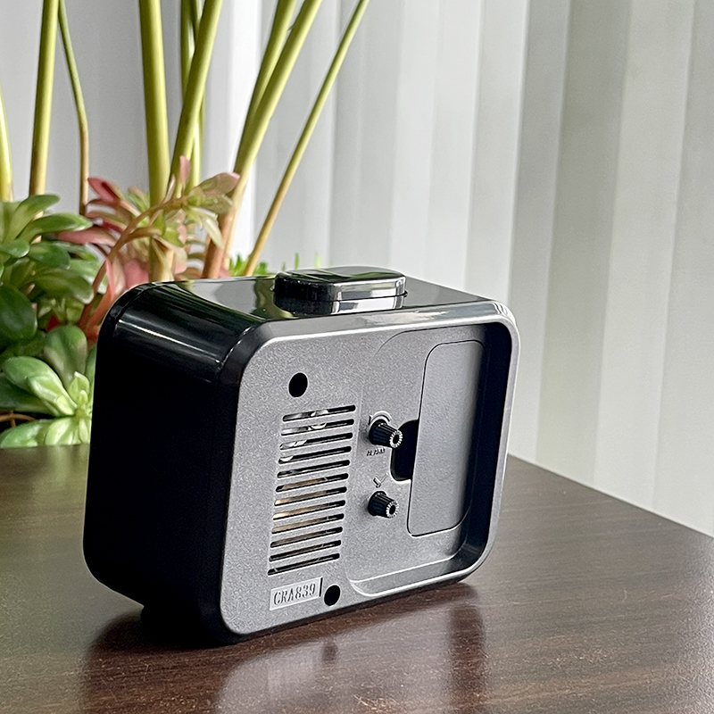 Đồng hồ Rhythm CRA839WR02 Kt 12.6 x 10.1 x 6.0cm, 195g Vỏ nhựa