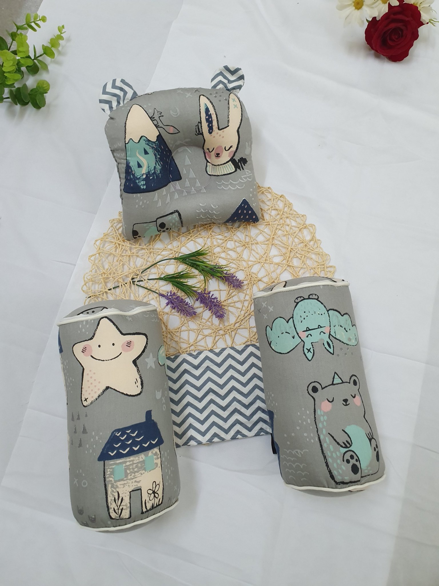 Bộ Gối Lõm, Gối Chặn chống bẹp đầu, méo đầu, móp đầu, con ngủ ngon giấc cho em bé và trẻ sơ sinh