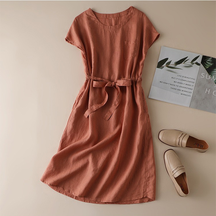 Đầm suông linen tay hết rút eo trẻ trung ArcticHunter, chất vải linen mềm mát, thời trang phong cách Nhật Bản – Đỏ mận – M