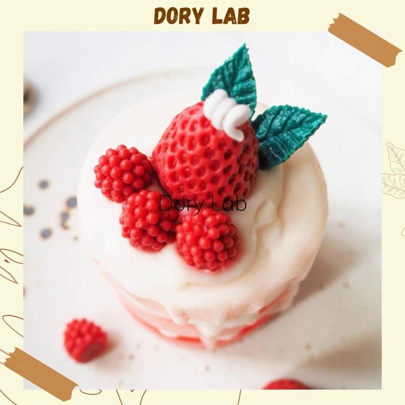 Nến Thơm Bánh Sinh Nhật Dâu Tây 3 Tầng Không Khói - Dory Lab