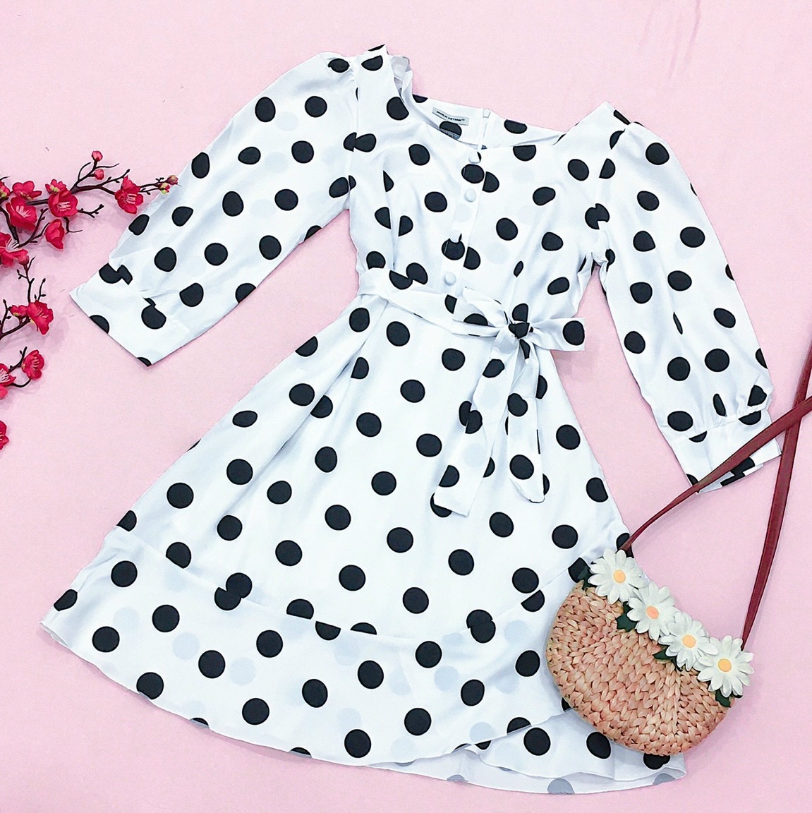 Đầm Suông Ngắn Trắng Bi Freesize