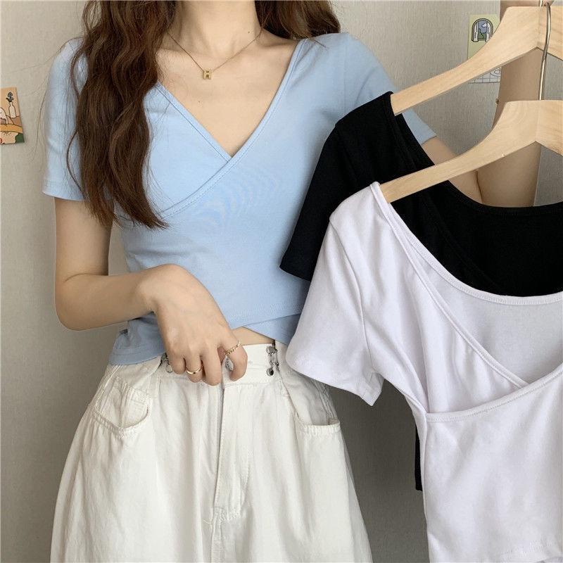 Áo phông croptop nữ cổ tim mùa hè 2022