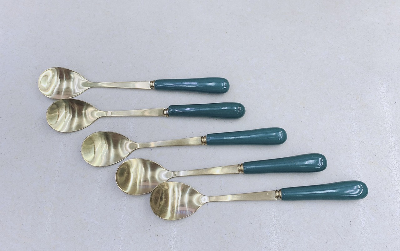 COMBO 10 THÌA CÁN SỨ CAMELIA THÂN MẠ VÀNG  PHA TRÀ CÀ PHÊ - ANTH422