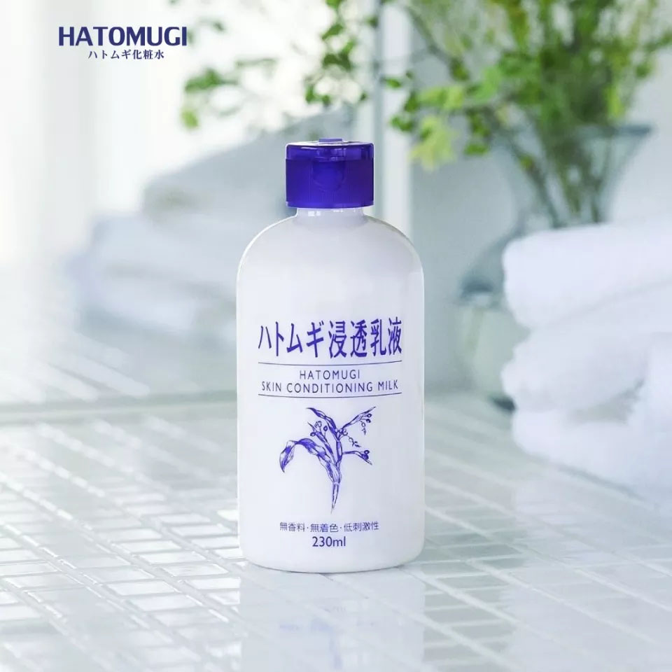 Sữa Dưỡng Da Naturie Ý Dĩ Hatomugi Skin Conditioning Milk 230ml