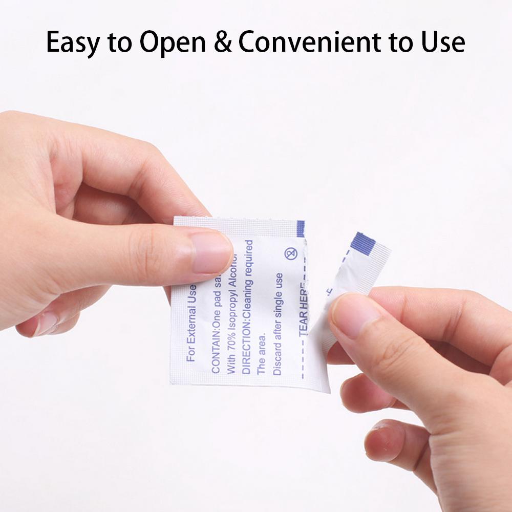 Gói 100 miếng bông rửa tẩm cồn, dùng tẩy móng tay, vệ sinh vật dụng... từ chất liệu vải không dệt, thân thiện với làn da