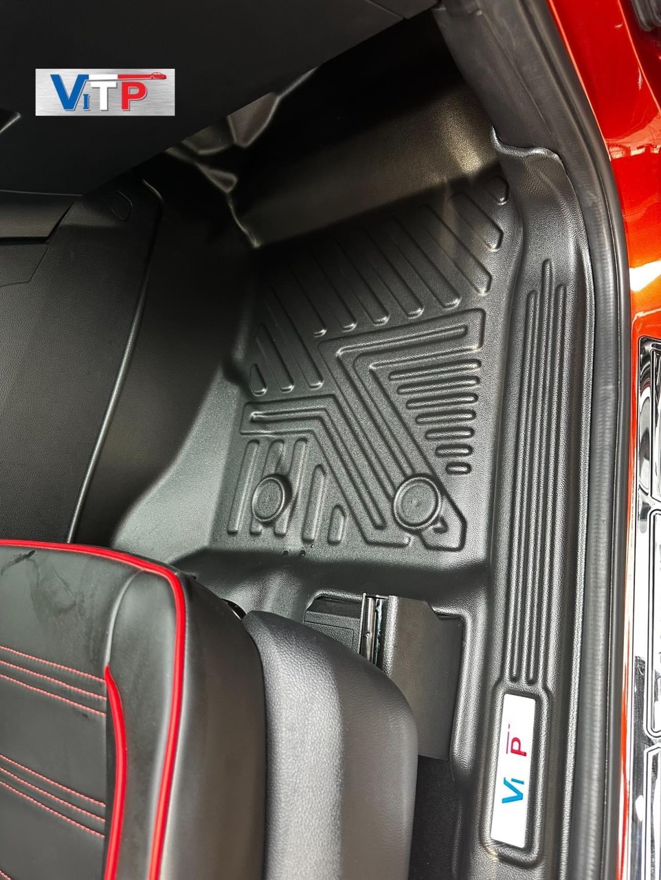 Thảm Sàn ViTP Nhựa Đúc Khuôn Tràn Viền Bậc Cửa Ford Raptor