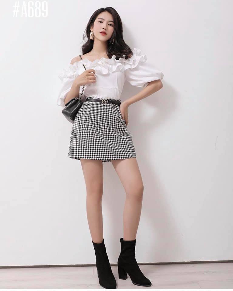 Áo trễ vai viền bèo tay phồng