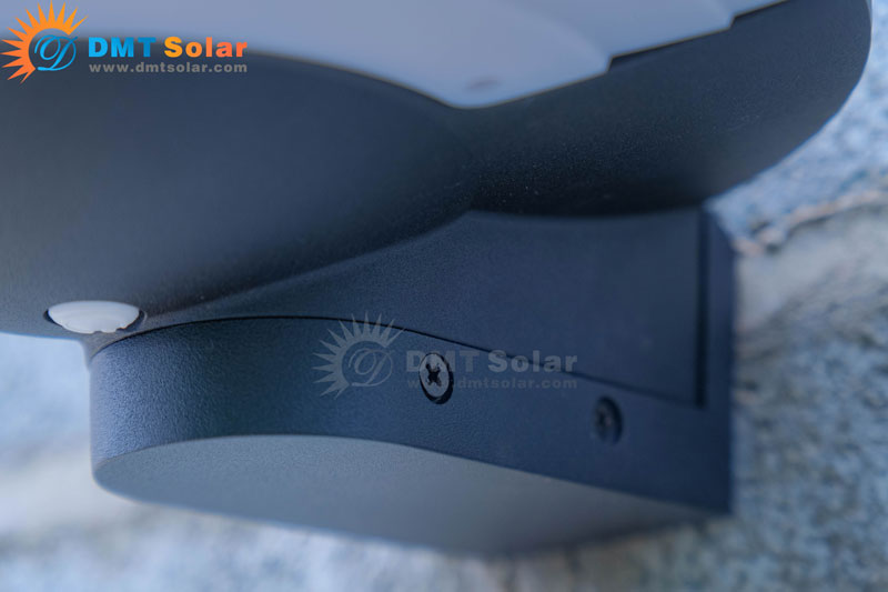 ĐÈN NĂNG LƯỢNG MẶT TRỜI TREO TƯỜNG