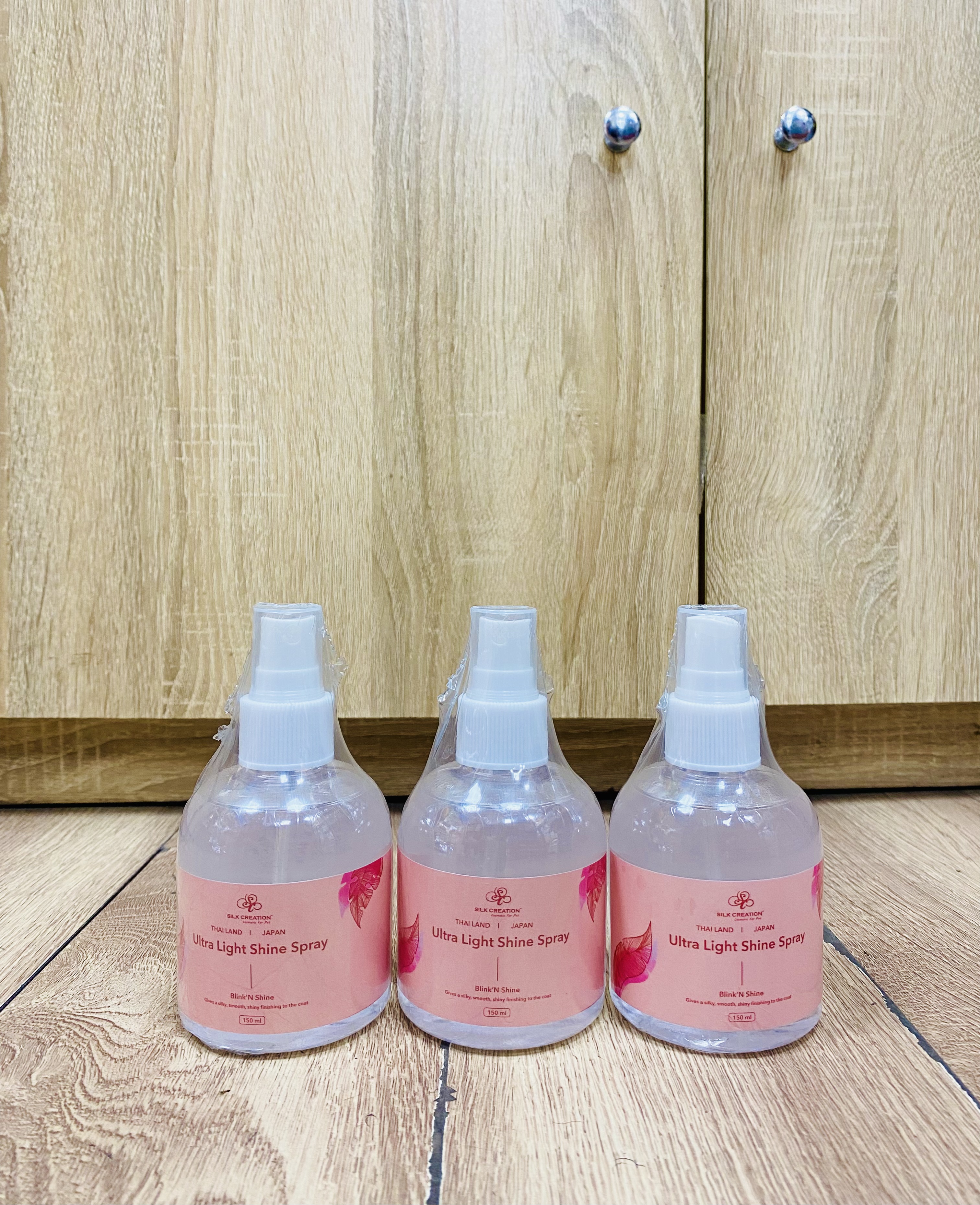 Nước hoa Ultra Light Shine Spray 150ml dưỡng lông cao cấp dành cho thú cưng