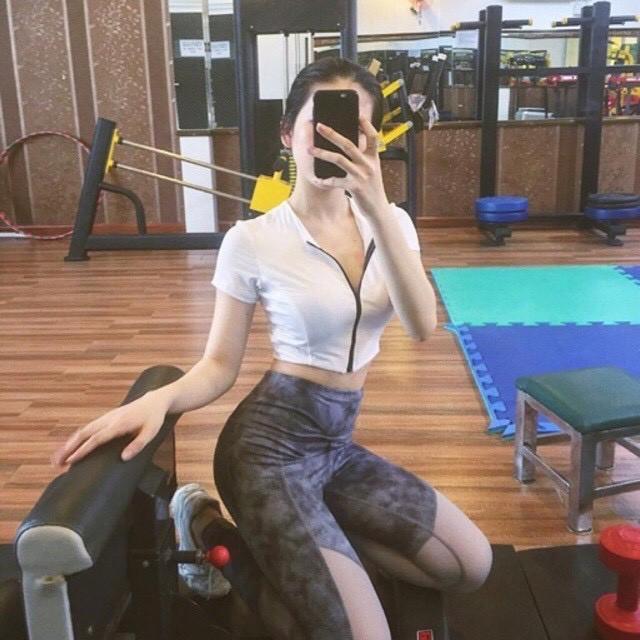 Áo thun croptop cổ bẻ kéo khóa JOY BABE thun xịn co giãn 4 chiều crop polo trơn basic cam xanh lá sáng da CRON 14 -4E
