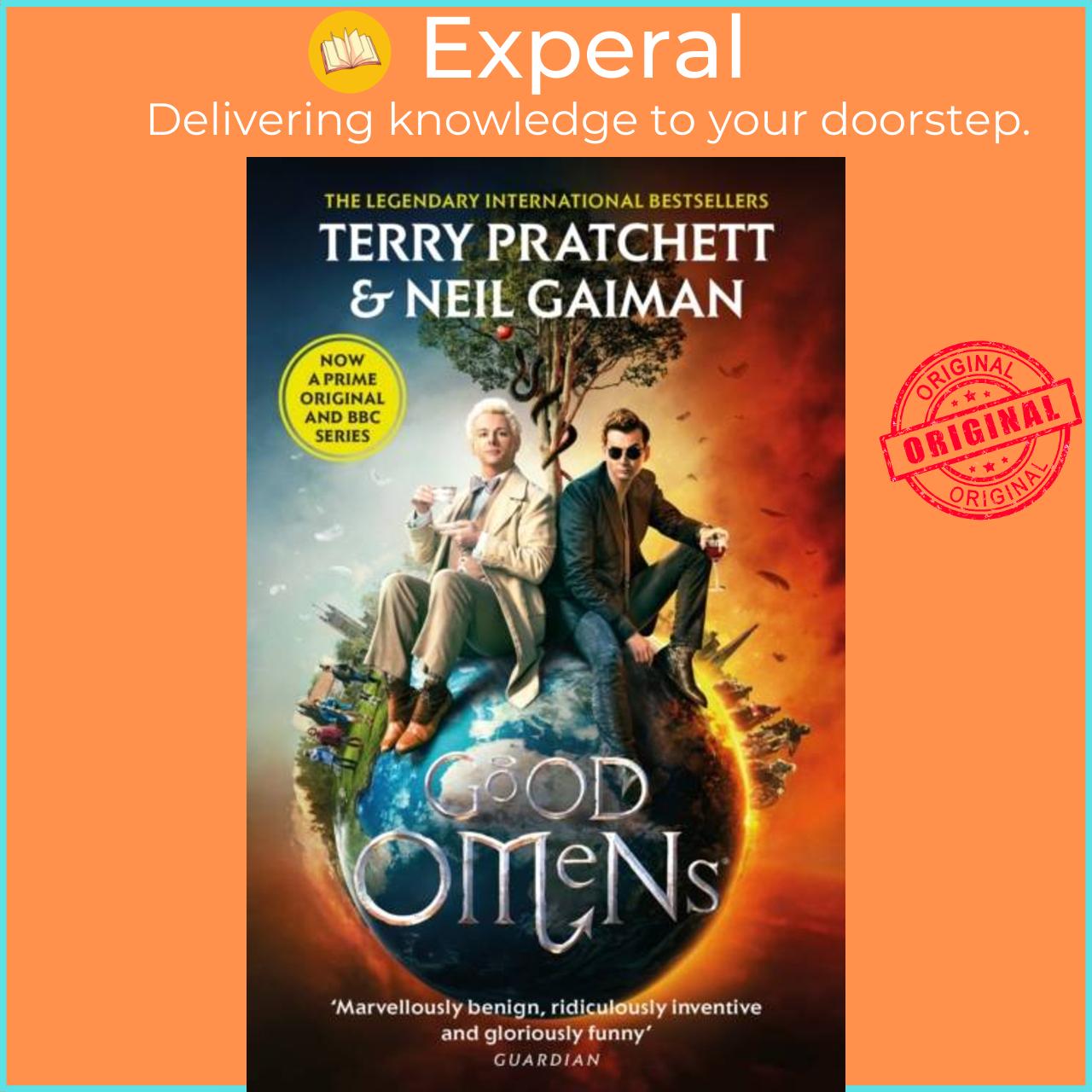 Sách - Good Omens by Terry Pratchett (UK edition, paperback)