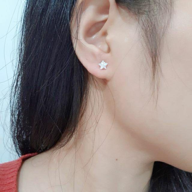 Bông tai nụ sao đá bạc ta
