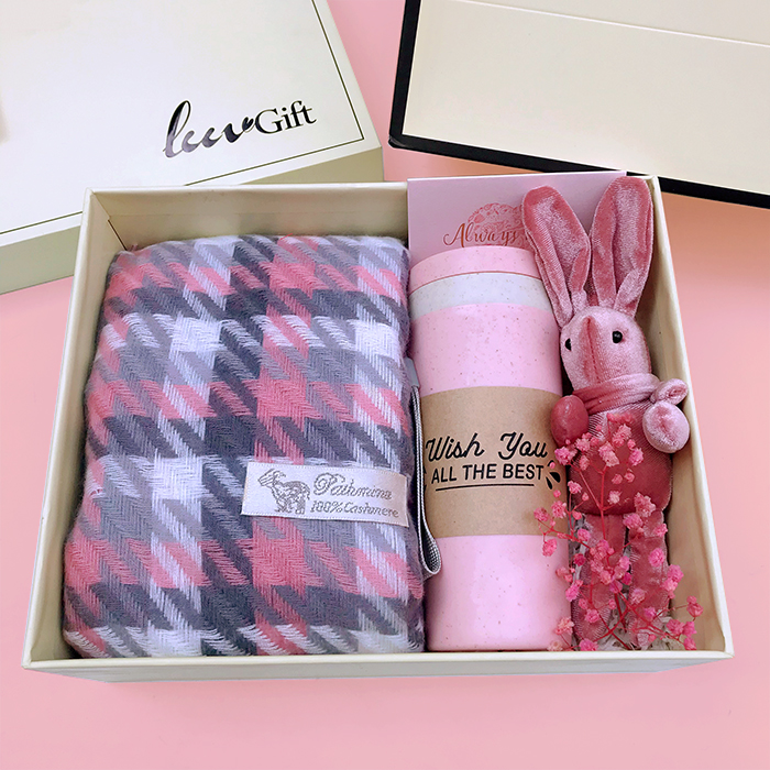 Quà tặng LuvGift Pretty Pink - Bộ quà tặng dành cho bạn gái