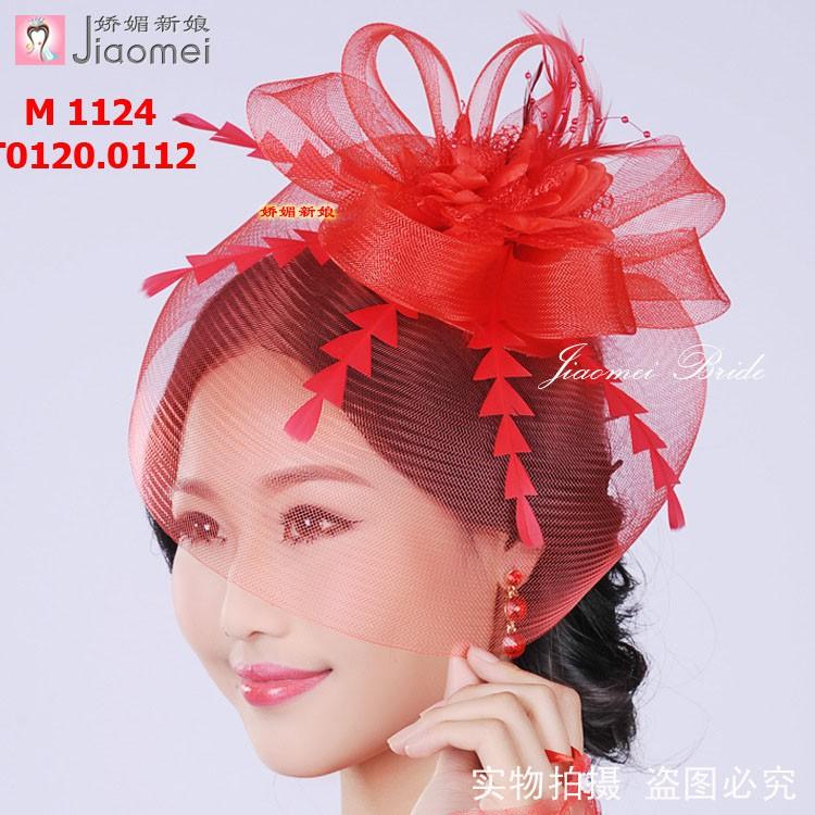Mũ lưới đỏ chụp hình thời trang