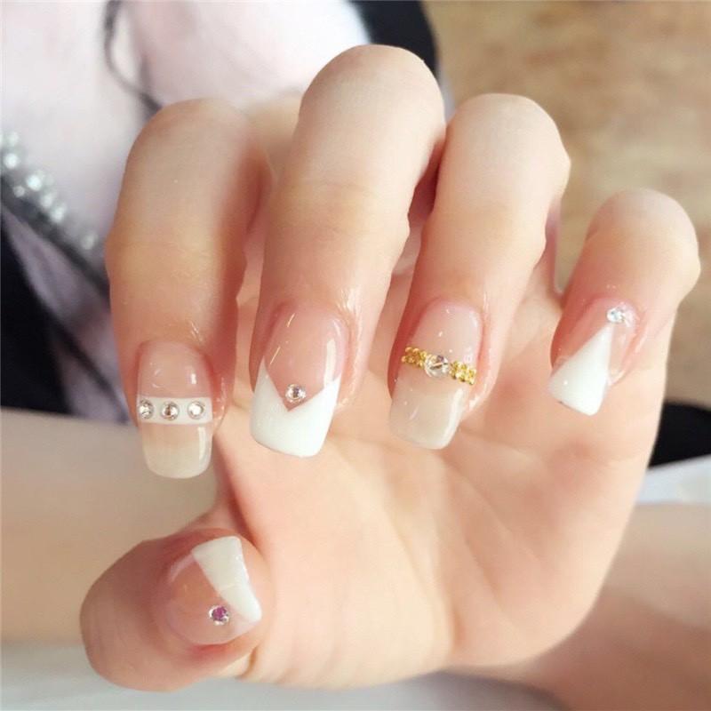 Set 24 móng tay giả , nail giả đính đá charm cao cấp phong cách nhẹ nhàng