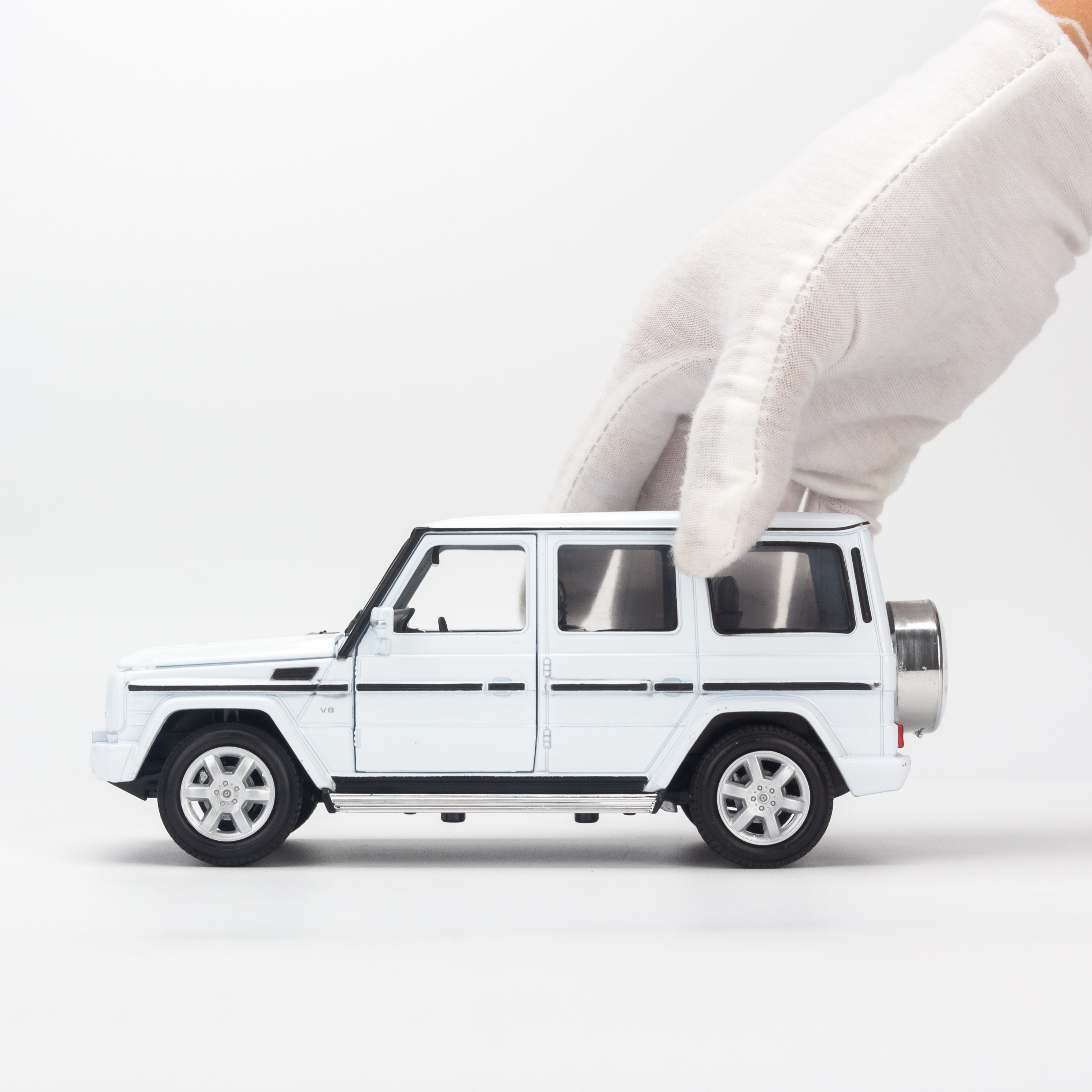 Mô hình xe Mercedes-Benz G500 1:24 Welly - 24012W