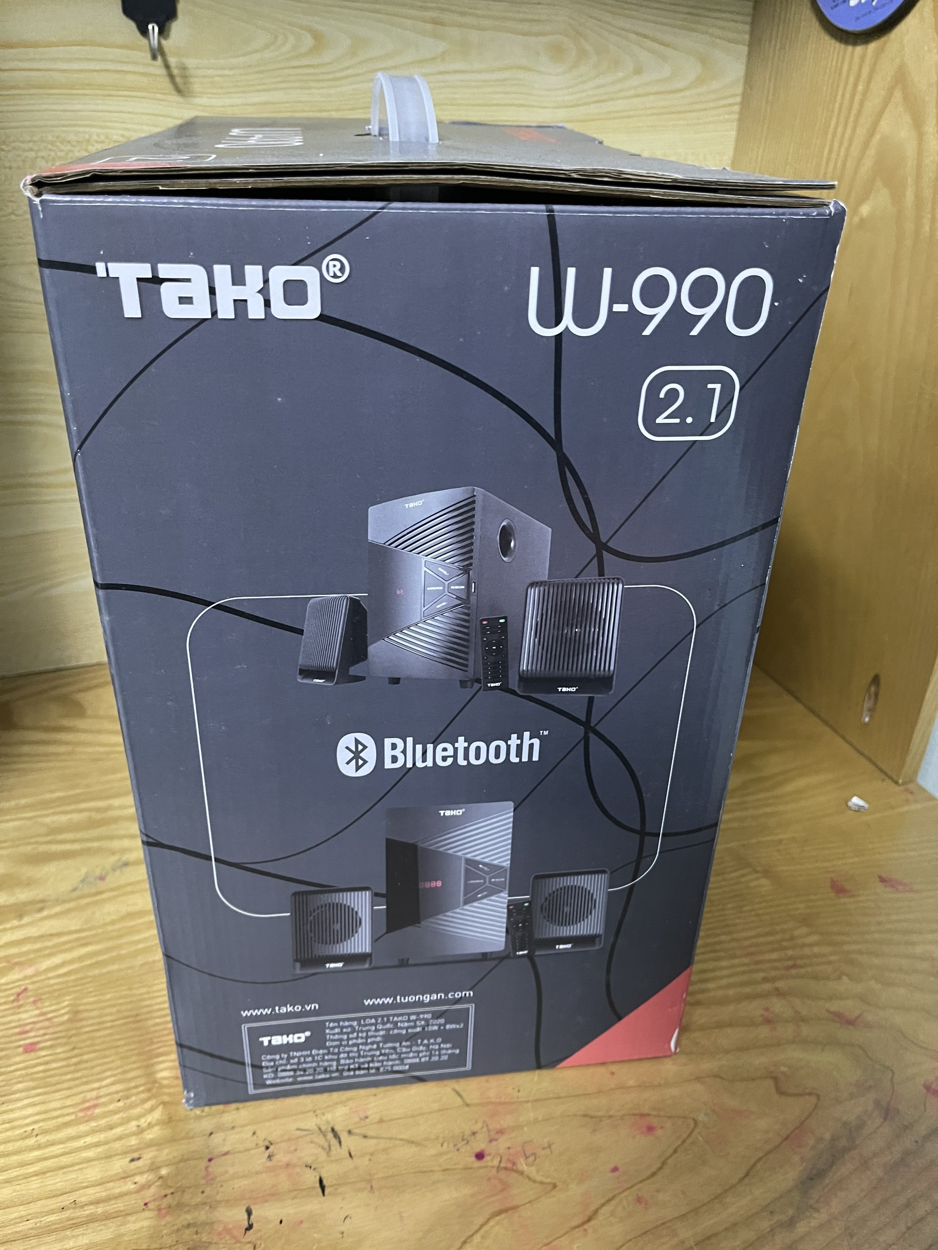 Loa vi tính, bluetooth TAKO W-990 để bàn, bass siêu trầm, có điều khiển. chất lượng âm thanh tốt, âm thanh lớn. Thích hợp nghe nhạc, học tập, giải trí karaoke