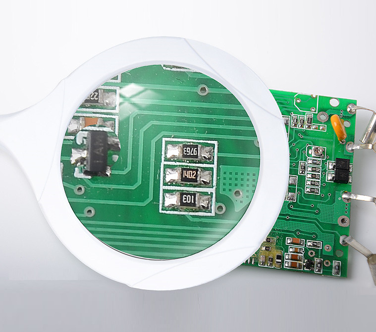Kính Lúp Kẹp Bàn Có Đèn V4 K3132