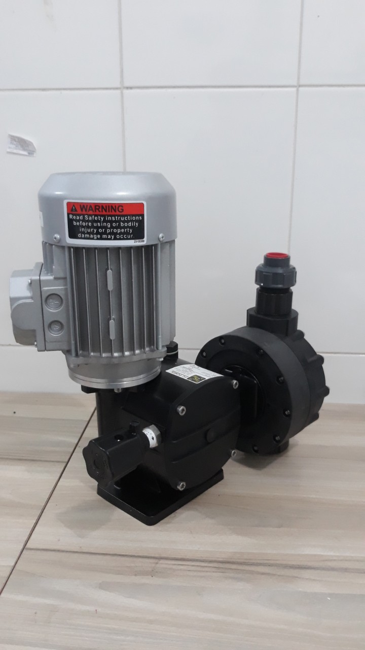 Bơm định lượng hóa chất NaOH, H2SO4, Javen, Polymer - FGM252B, lưu lượng tối đa 252 lít/giờ, công suất 0.37 kW