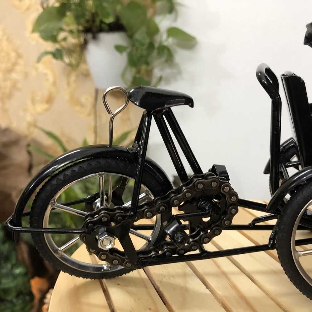 Mô hình xe xích lô sắt - size nhỏ - màu đen