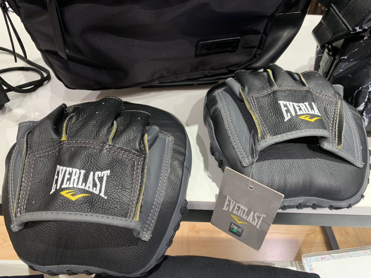 CẶP ĐÍCH ĐẤM EVERLAST NHẬP KHẨU