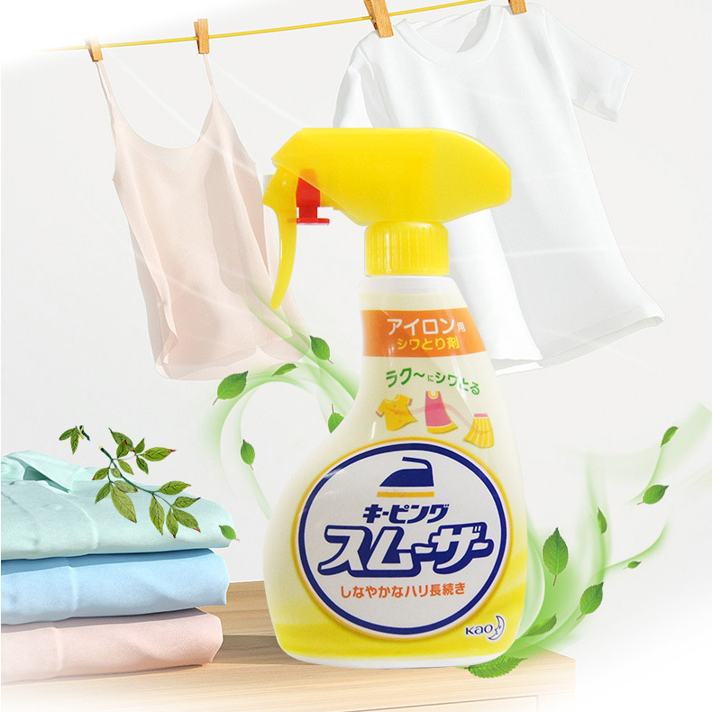 Xịt thơm làm phẳng và chống nhăn quần áo Kao Nhật Bản 400ml