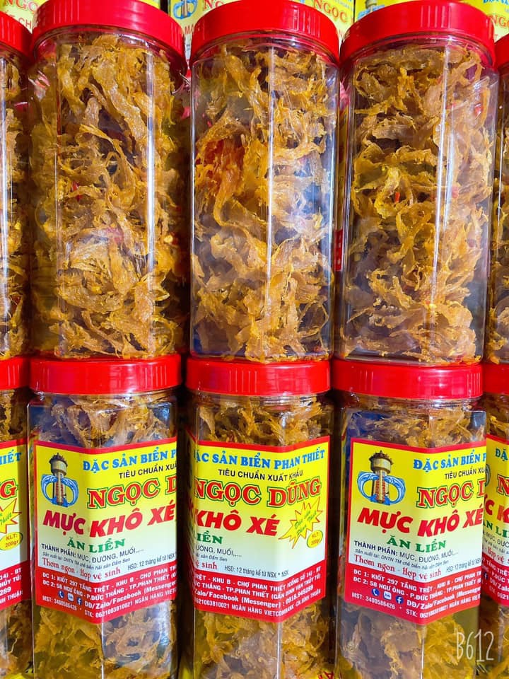 Mực khô xé sợi gói 1 kg đã chế biến ăn liền ngon ơi là ngon của shop Đặc Sản Biển Phan Thiết NGỌC DŨNG. Hạn sử dụng 12 tháng kể từ ngày đặt hàng