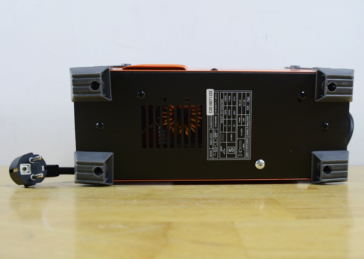 MÁY HÀN QUE ĐIỆN TỬ BTEC MMA 250A + TẶNG BAO TAY INGCO HGVK05