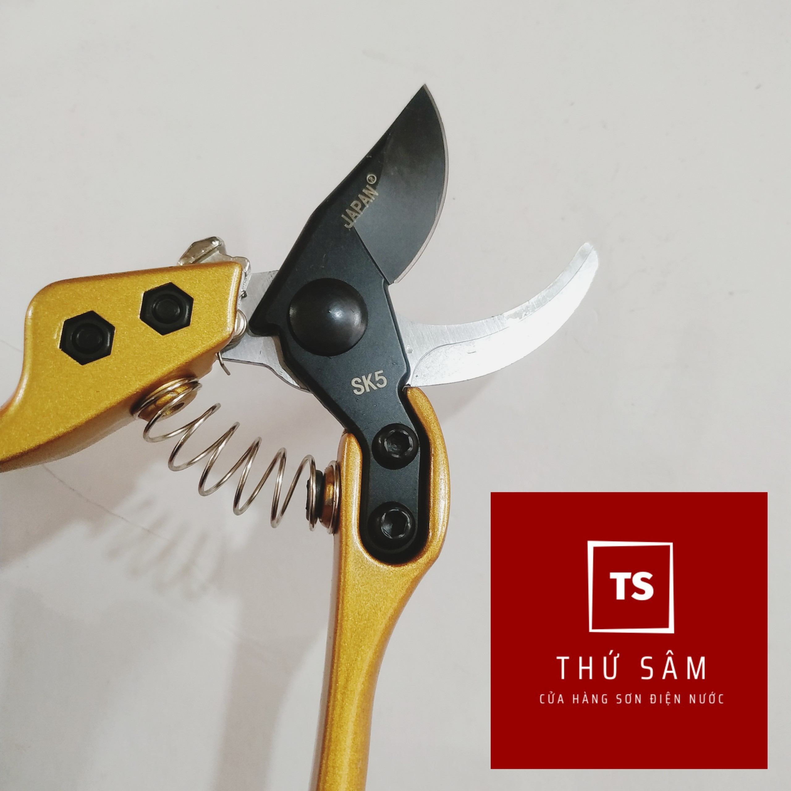 Kéo cắt tỉa cành cây Nhật SK5 vàng