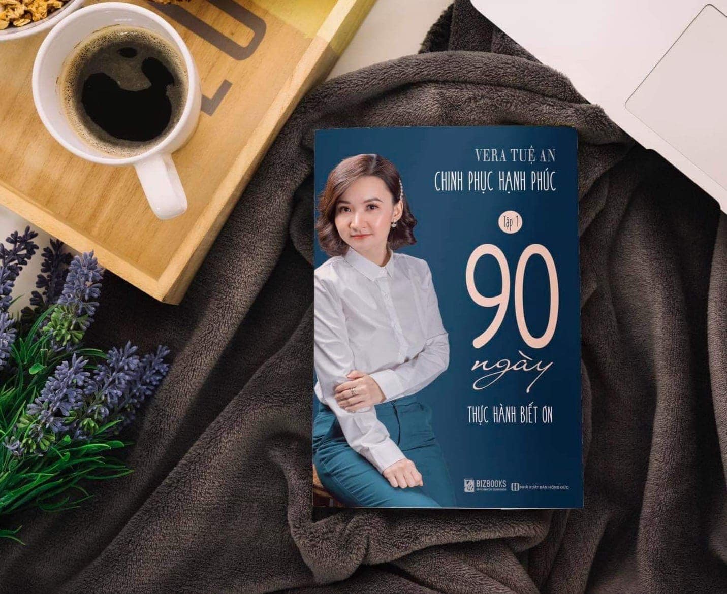 Combo 90 Ngày Thực Hành Biết Ơn, 90 Ngày Thực Hành Yêu Thương Vô Điều Kiện (2 Cuốn)