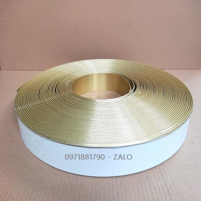 Nhôm uốn chân chữ mầu vàng xước 1 gờ