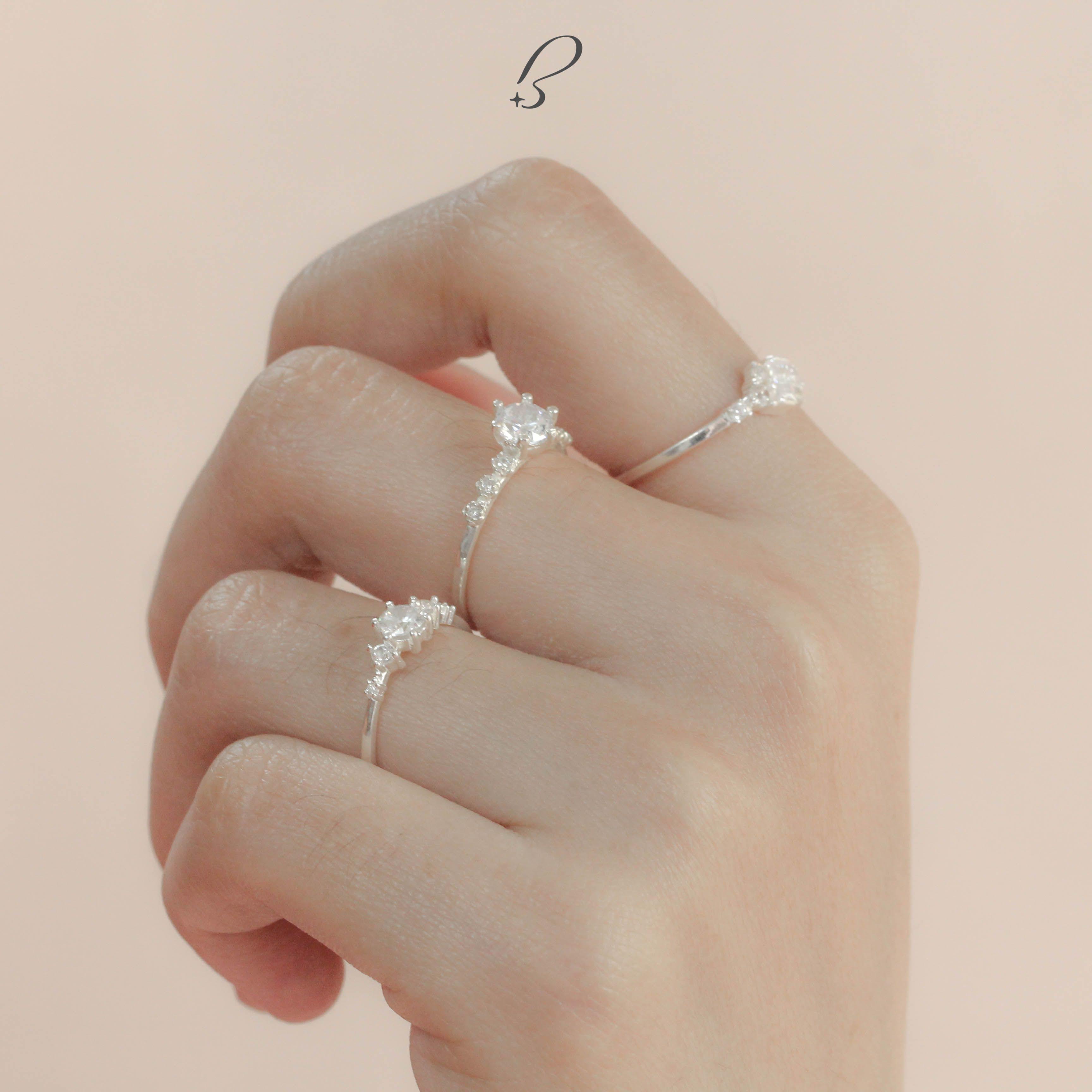 Nhẫn Bling it sáu hạt đá coronet BIN291