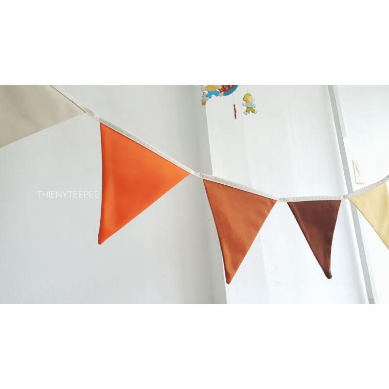 Dây cờ tam giác vải màu nâu vàng cam, xịn may đẹp, dài 2,2m, trang trí Decor Sinh nhật