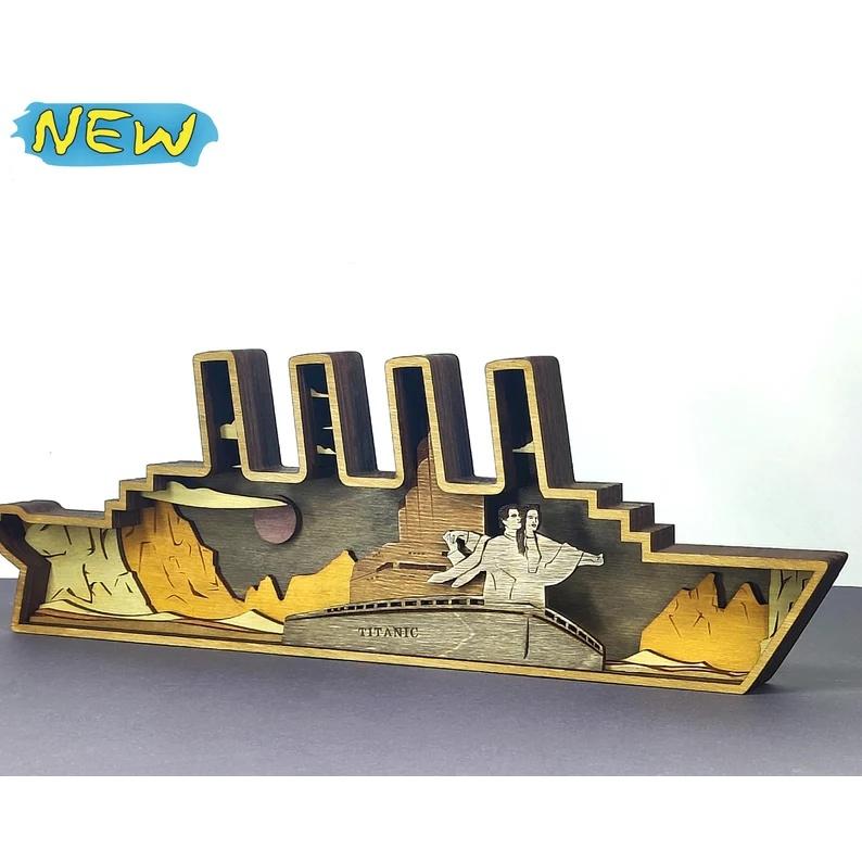 Đồ trang trí tàu  titanic bằng gỗ có đèn LED trang trí phong cách Retro