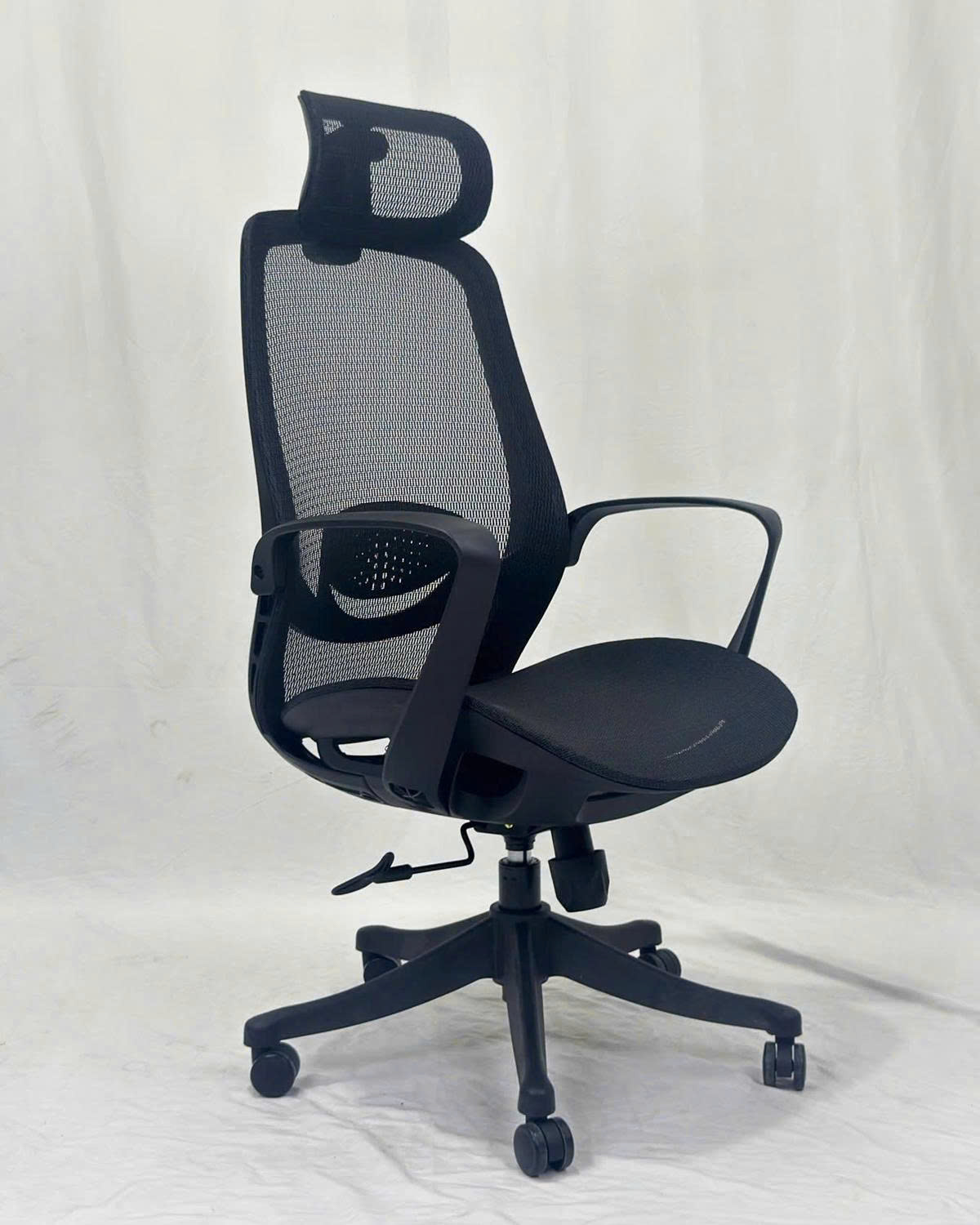 Ghế làm việc lưng lưới có tựa đầu CM4558-M Nội thất Capta Ghế văn phòng lưới ngã gật gù tay chân khung nhựa office chair hcm