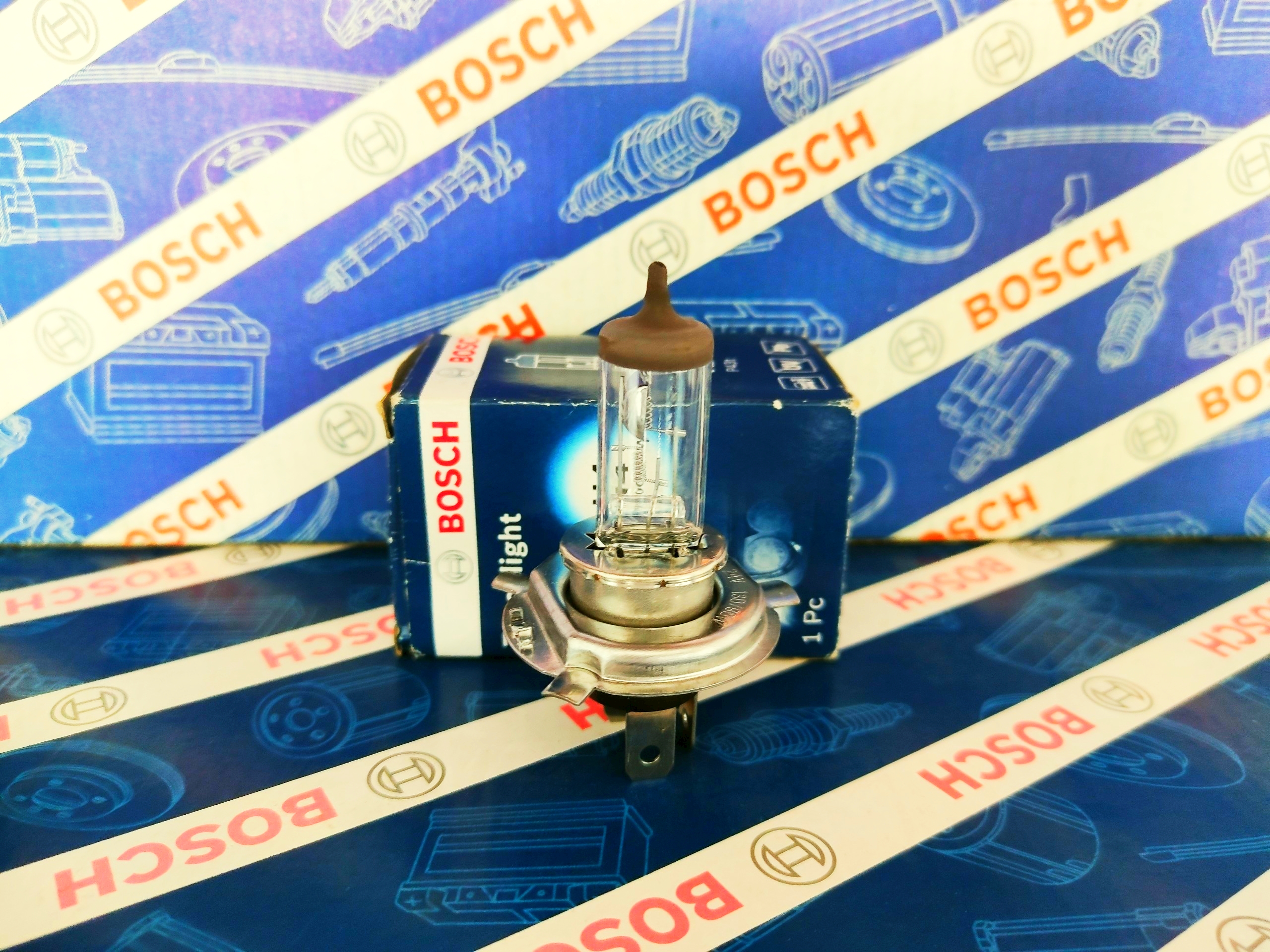 Bóng Đèn Xe Tải Bosch H4 24V 100/90W