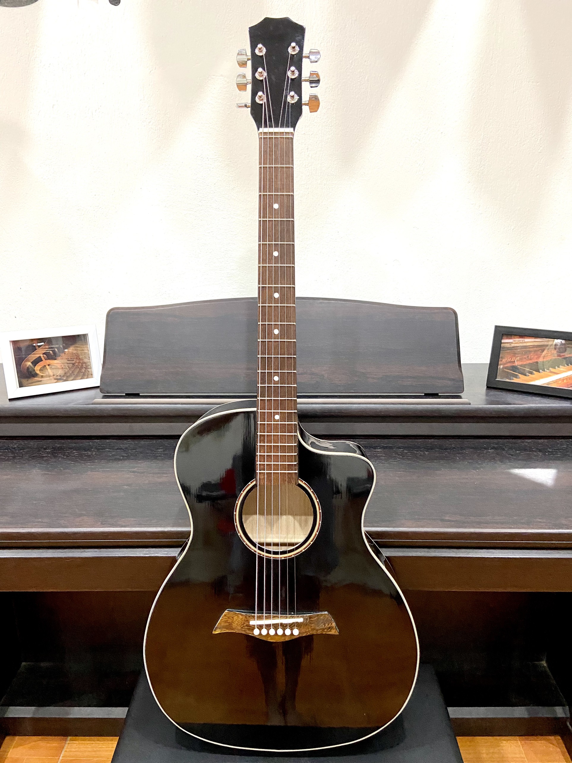 Đàn Guitar Acoustic QT-02A - có ty chỉnh cần