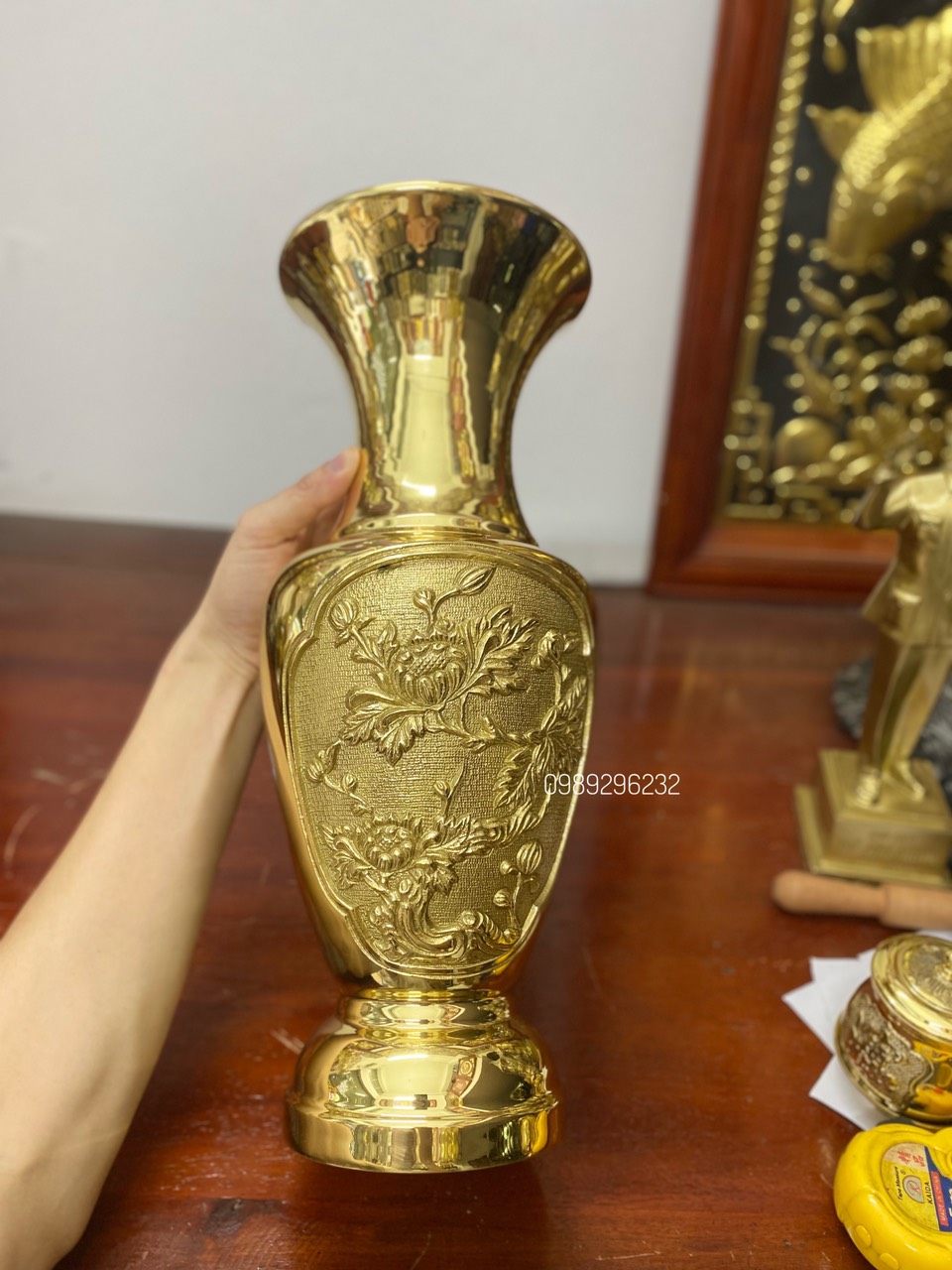 Lọ cắm hoa , lục bình bằng đồng vàng nguyên chất cao 41cm
