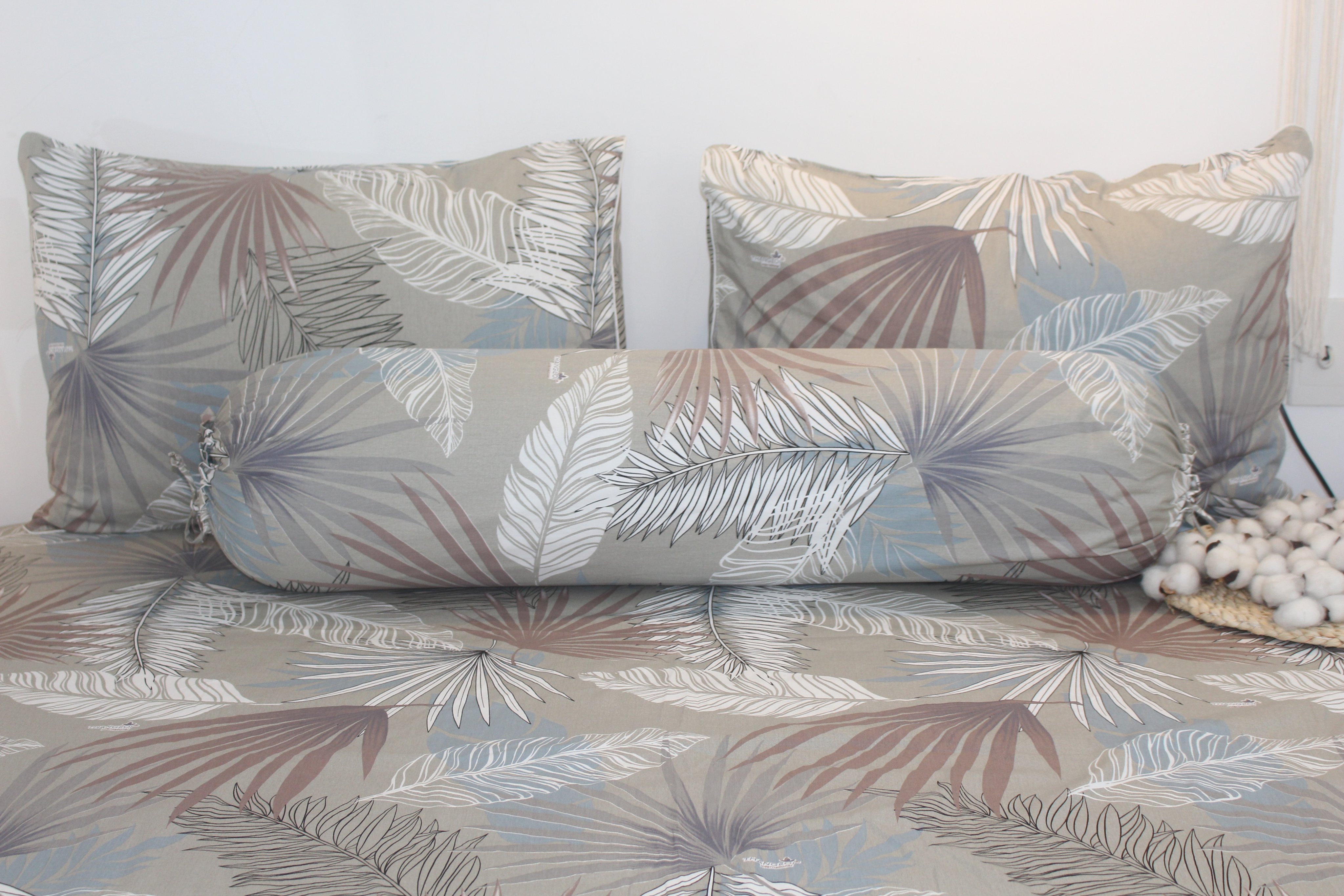 Bộ Drap Gối Cotton - Lá Cọ Nâu- vải dày dặn, mát mẻ, siêu thấm mồ hôi